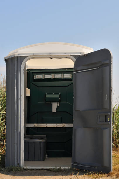 Best Porta potty rental near me  in Canton, IL